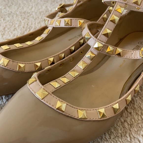 NWOT Wild Diva Studded Nude Flats - Picture 4 of 4